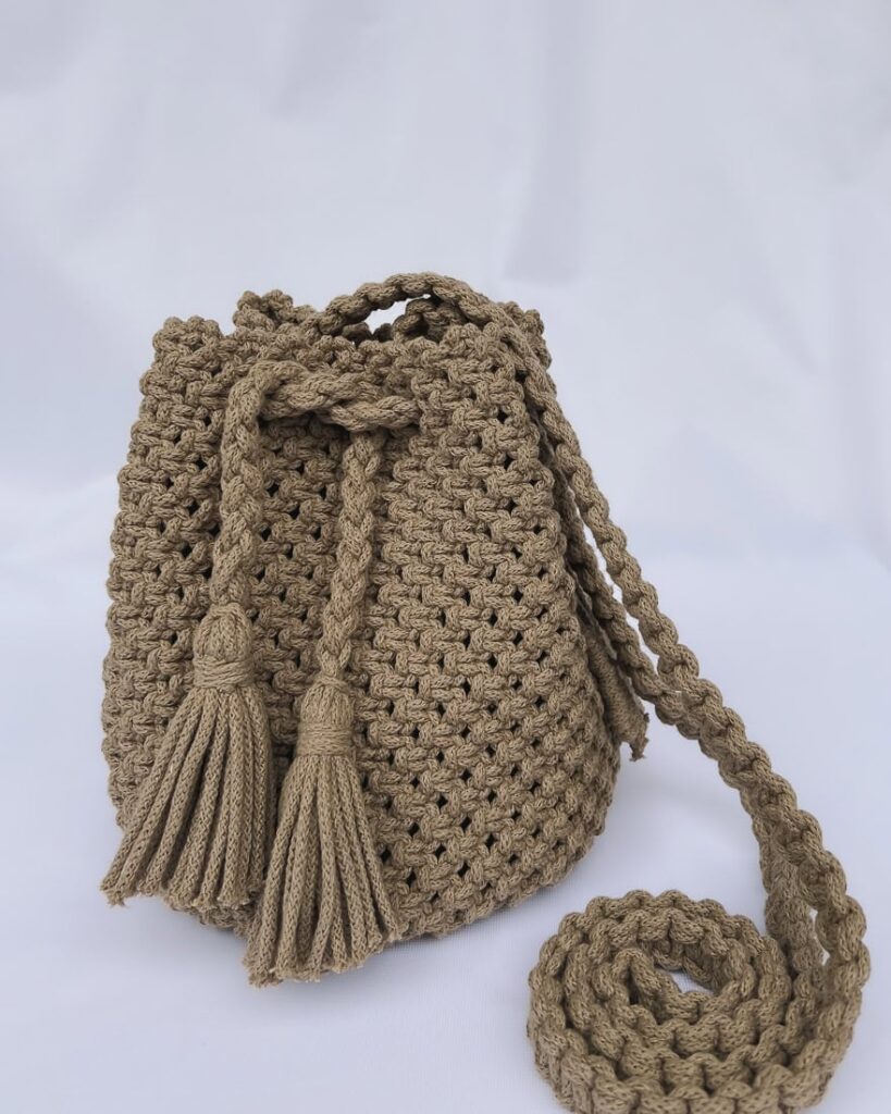 MACRAME VEST FRIEND IN FLORA
