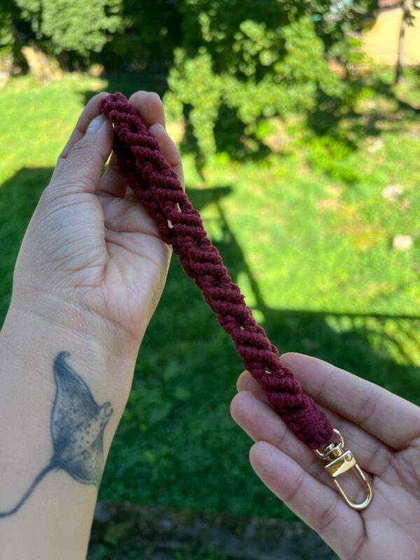 Iris • Macrame Keychain | Wrist Strap - Imagen 10